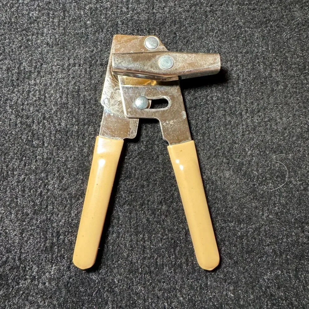 Vintage Swing-A-Way Manual Can Opener Made In USA Yellow Cream Handle Working